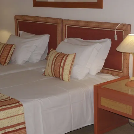 Hotel Clube Do 4*